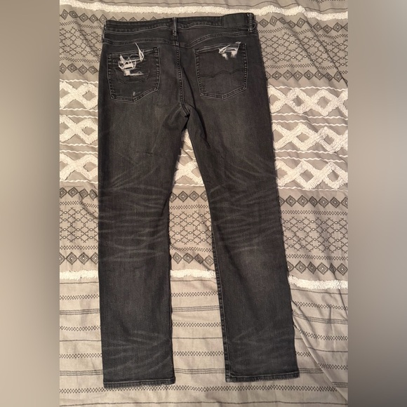 American Eagle 🦅 Outfitters AirFlex + Patched Slim Jean - Picture 3 of 7